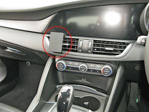 Brodit ProClip for Alfa Romeo Giulia 2017-2025 (Centre mount) 